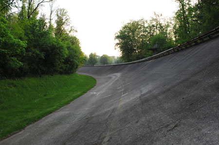 Some of the old banking, around where it crosses the new track at Serroglio