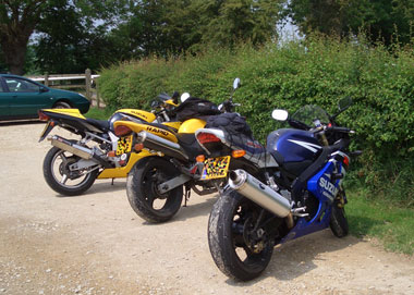 Emergency stop on gravel practice - the riders are all in the hedge...