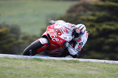 Sytlvain Guintoli, the only man other than Casey Stoner who can make a Ductai MotoGP bike work. And he's leaving to come to BSB next season...