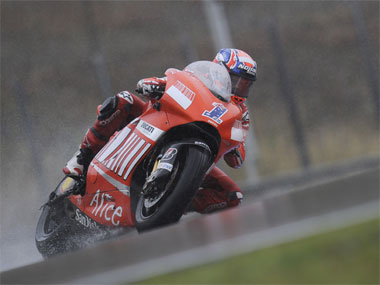 Casey Stoner shows that, like many Australians, he's quite handy at watersports as well as motorbike racing...