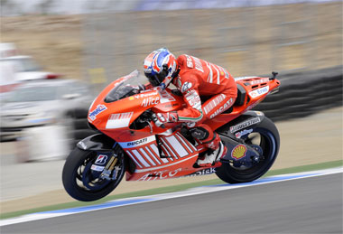 Casey Stoner on a mission. How do you cacth that?