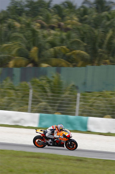 Nicky Hayden really made the most of his penultimate ride on a Honda racebike...