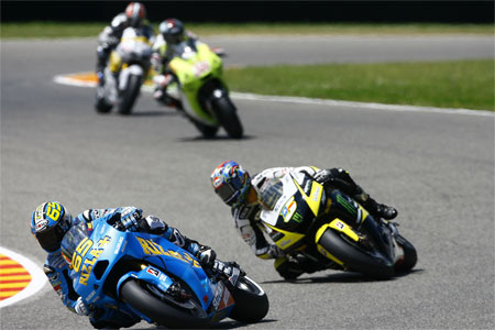 Loris Capirossi is a former winner here, but today the Suzuki just managed to carry him into the top ten. Still looks great though... (Rizla Suzuki)