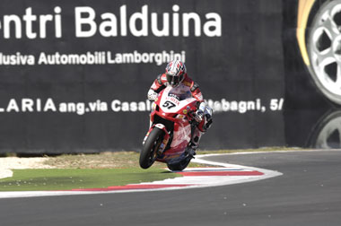 Lorenzo Lanzi also benefitted from local support. Here a particularly loud cheer lofts his front wheel...