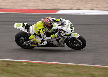 Ryuichi Kiyonari is a smashing guy. Quite a good rider, too...