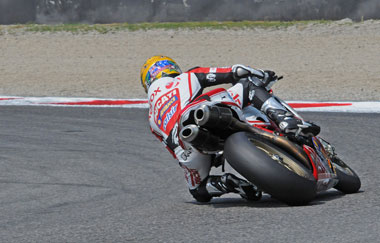 Not an uncommon view of Troy Bayliss, though this time at least the Australian didn't get it all his own way...