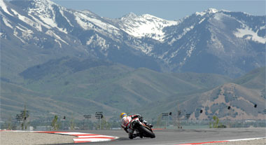 Bayliss didn't do all that well, but this is too  ice  apicture to let it go. For backdrops that takes some beating, I'd say...