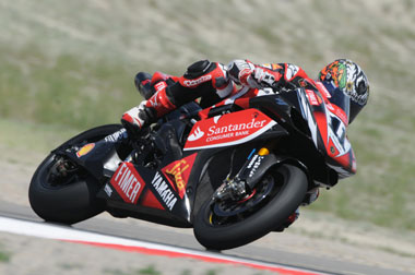 Troy Corser making the Yamaha fly. Notice just how little there is in the background - crash there and the next thing you hit is the mountains. Ten miles away.